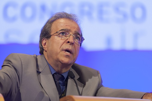 El Dr. Vicente Rodríguez lleva los avances de Eurocanarias Oftalmológica